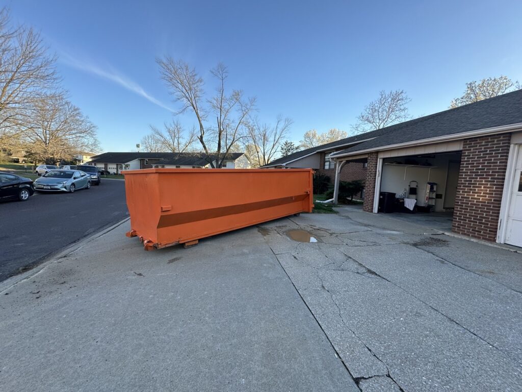 24 yd dumpster rental in Columbia, MO